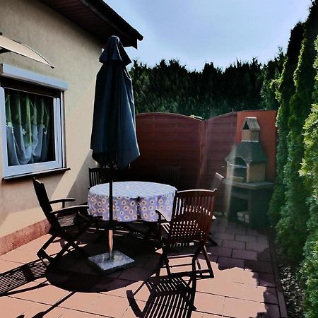 Ferienhaeuser Mit Pool Rewal Exterior foto