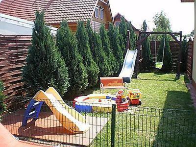 Ferienhaeuser Mit Pool Rewal Exterior foto